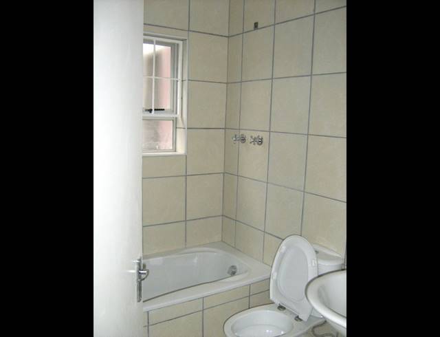 2 bed property to rent in PAGLANDE